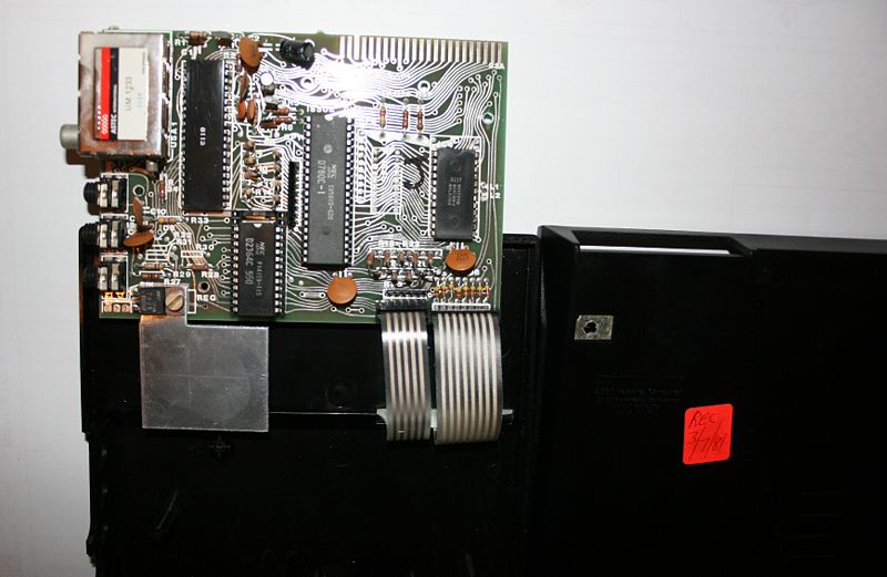 Imagen:ZX-81-Abierto2.jpg
