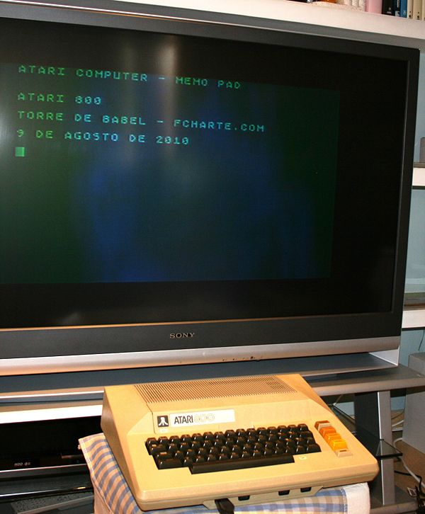 Atari 400, 800 - El software Atari Memo Pad incluido en la ROM.