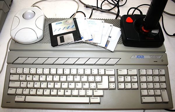 Atari 520ST - Atari 520ST, software y periféricos.