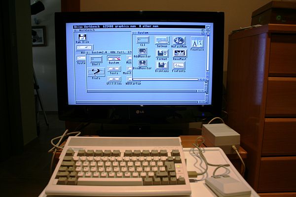 Amiga 600HD - Workbench 2.0 en ejecución.
