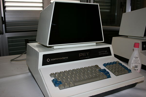 Commodore PET 2001 - Vista lateral izquierda