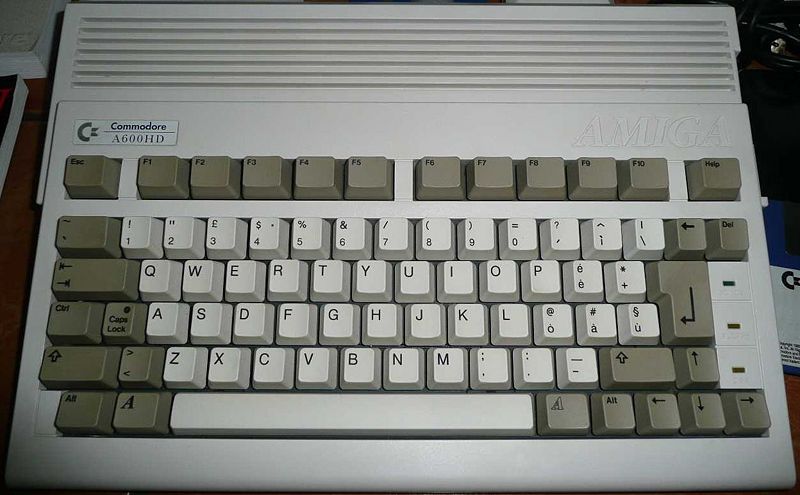 Imagen:CommodoreAmiga600HD.jpg