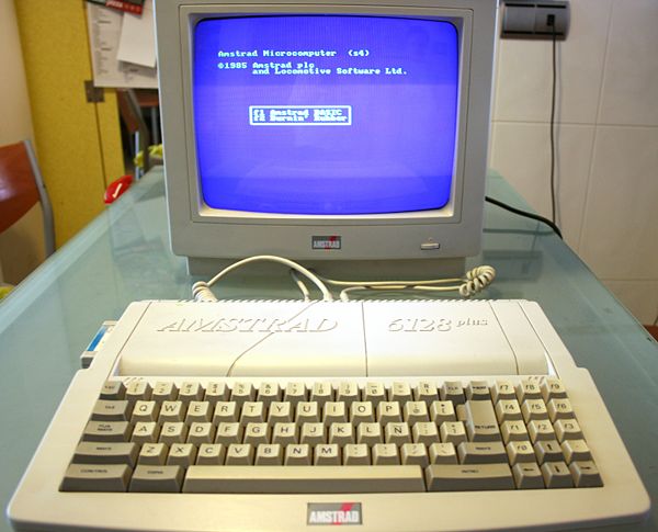 Amstrad 6128plus - Inicio del sistema.