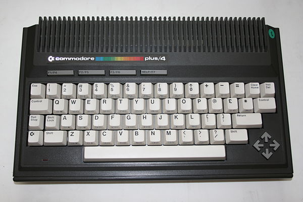 Commodore plus/4 - Vista desde arriba del ordenador